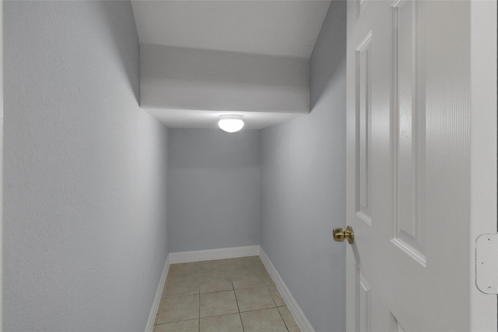341 W 23rd Street - Photo 9