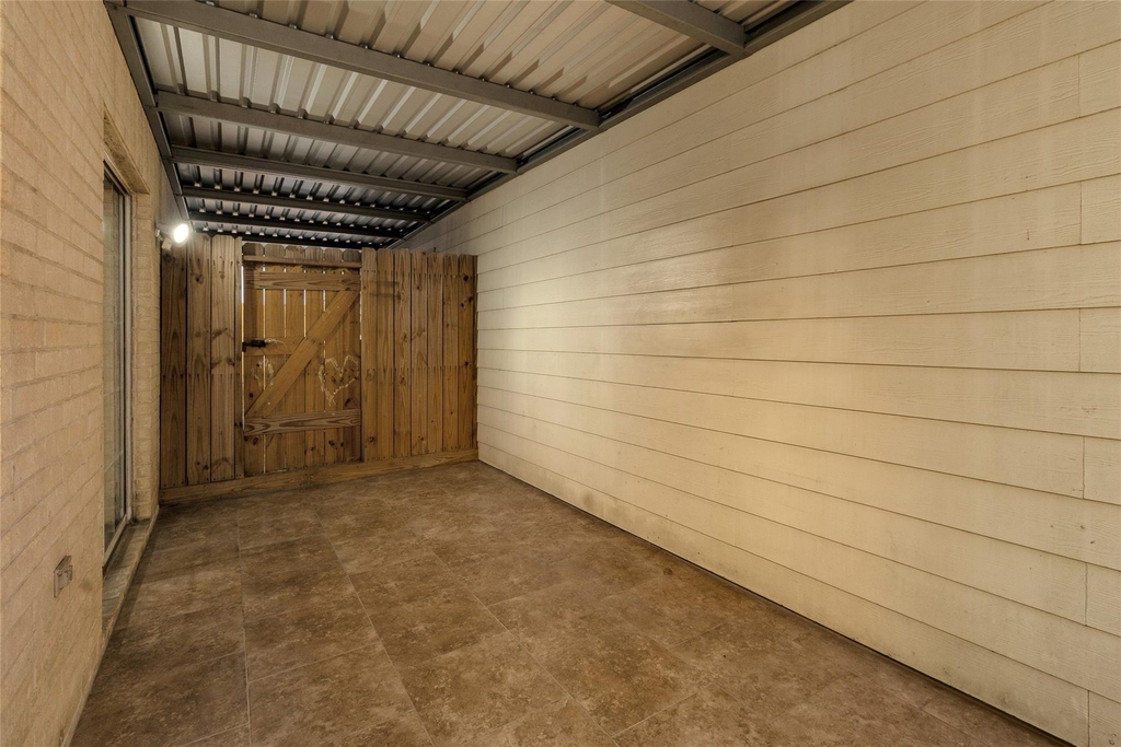 341 W 23rd Street - Photo 25