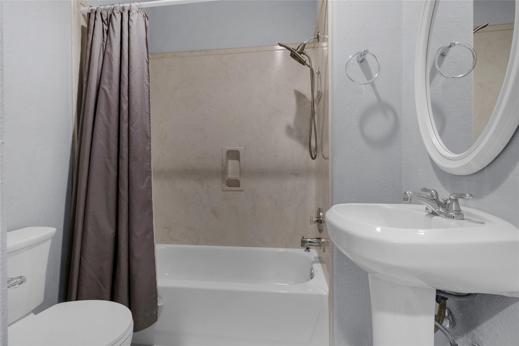 341 W 23rd Street - Photo 21