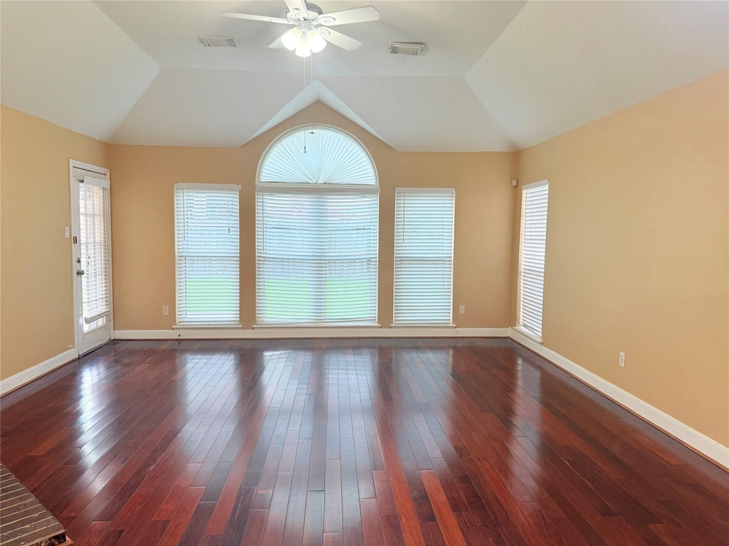 5010 Rebel Ridge Drive - Photo 5