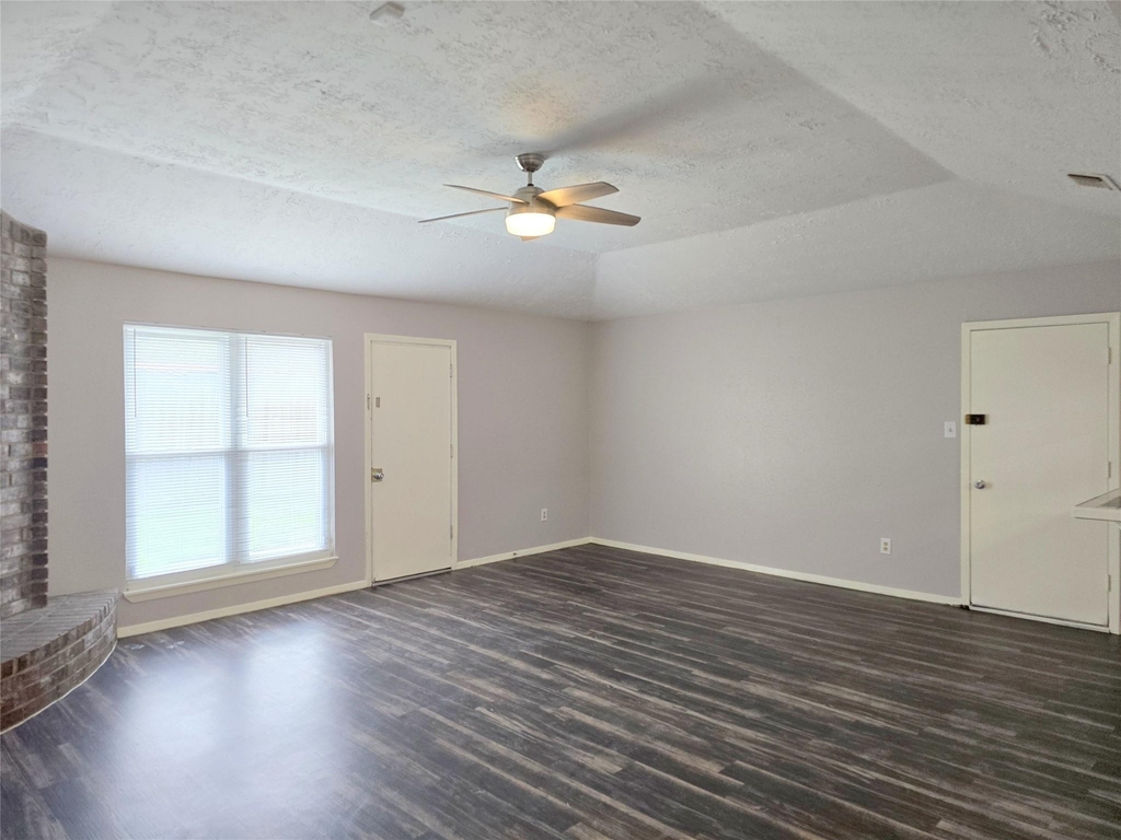 1335 Willersley Lane - Photo 3