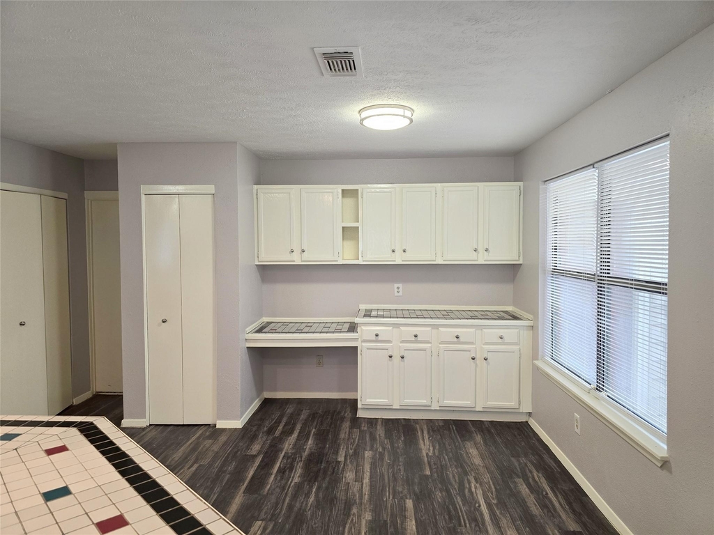 1335 Willersley Lane - Photo 7