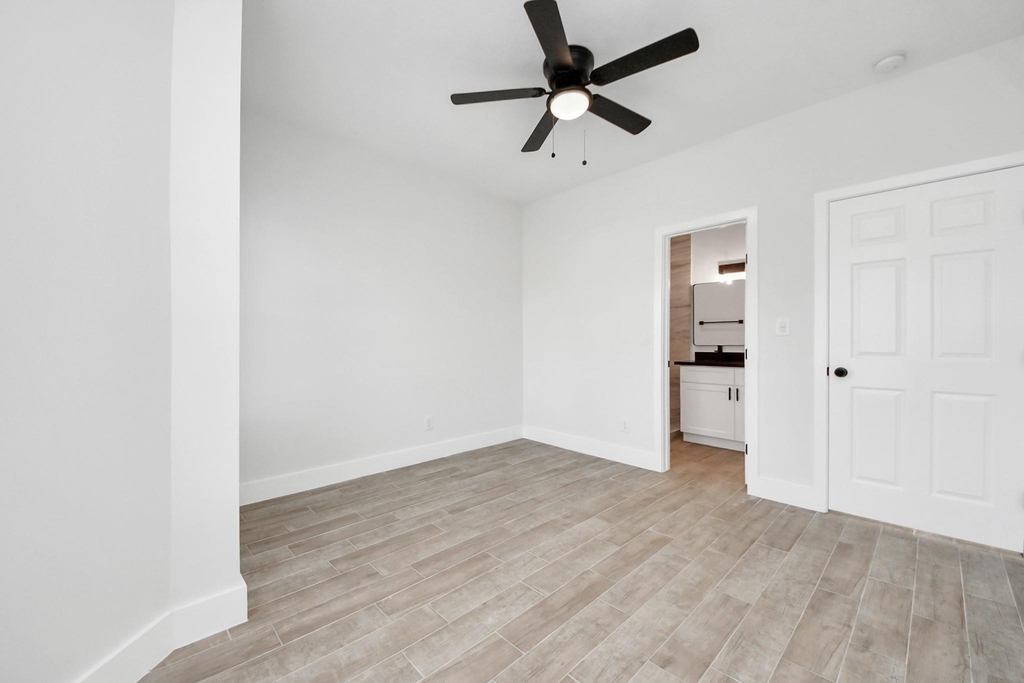 8015 Elbert Street - Photo 8