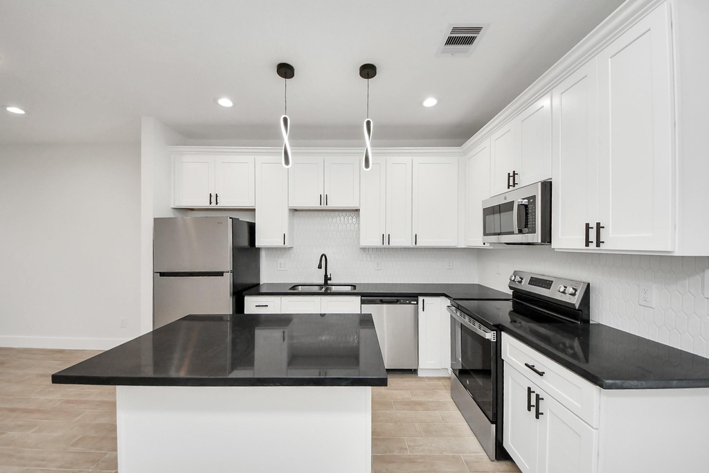 8015 Elbert Street - Photo 4