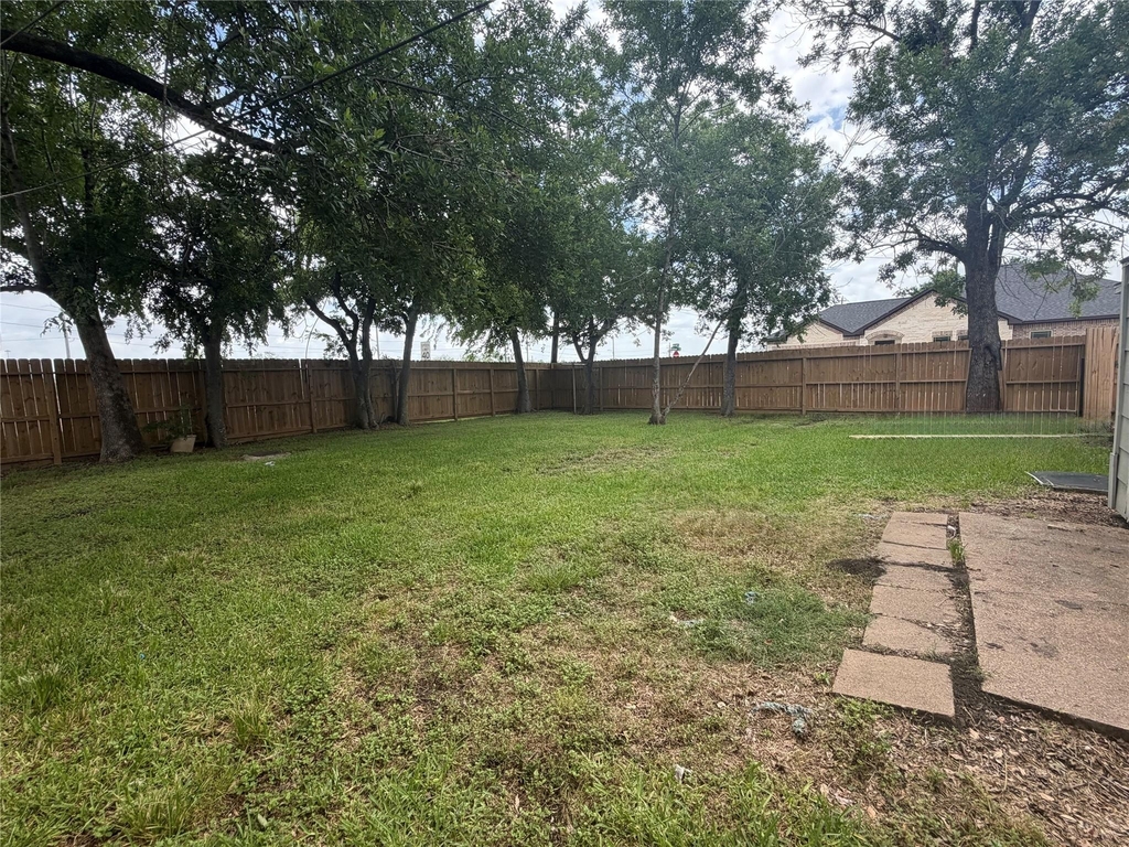 1319 Bernard Street - Photo 13
