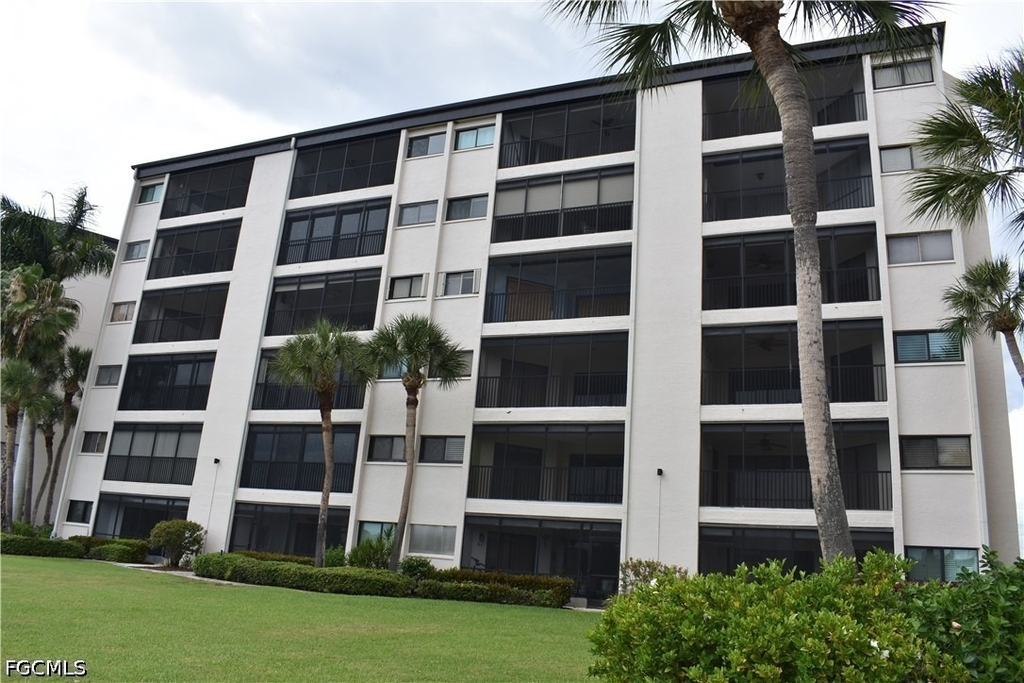 3462 Hancock Bridge Parkway - Photo 2