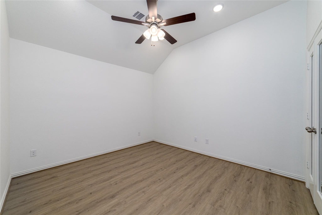 2010 Orchid St - Photo 17