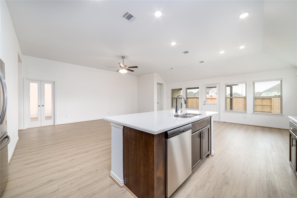 2010 Orchid St - Photo 6