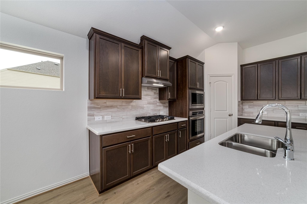 2010 Orchid St - Photo 8