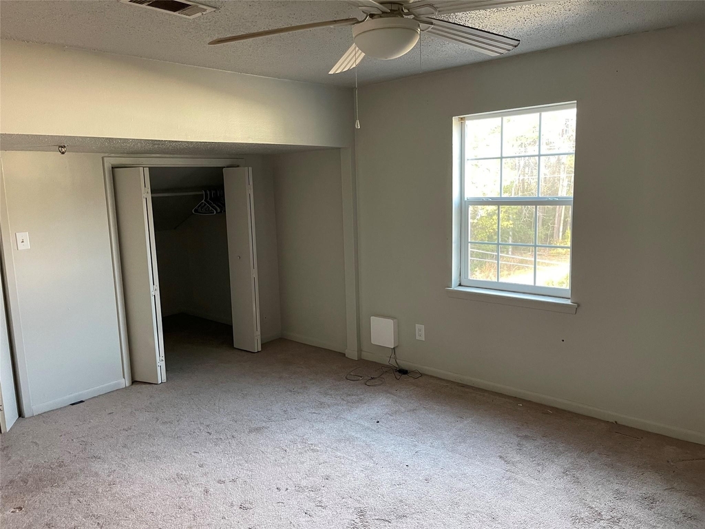 340 Pan American Drive - Photo 3