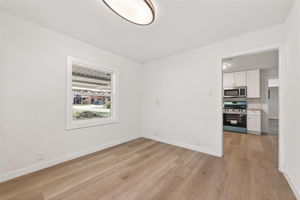 815 Brooks Avenue - Photo 16