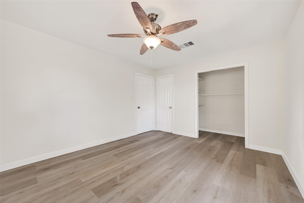 815 Brooks Avenue - Photo 35