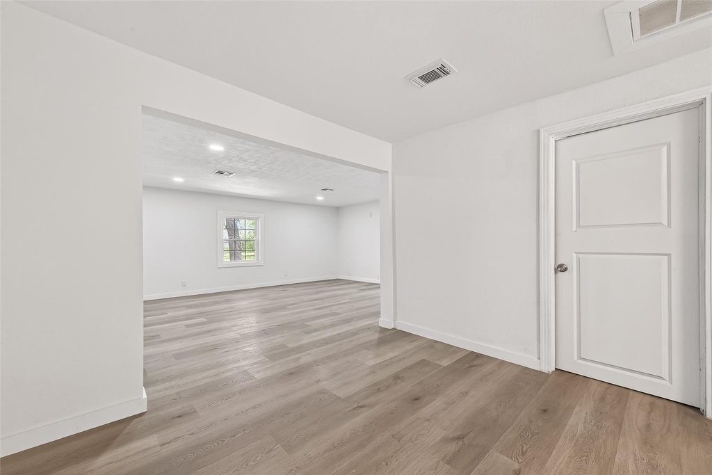 815 Brooks Avenue - Photo 11