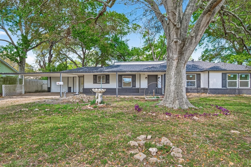 815 Brooks Avenue - Photo 1