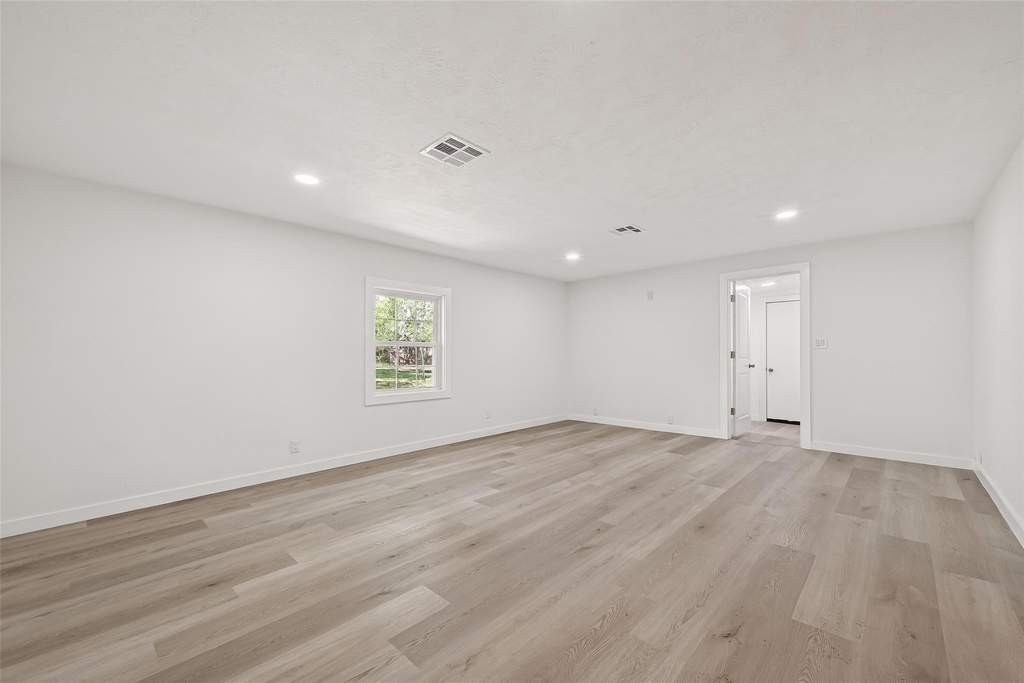 815 Brooks Avenue - Photo 12