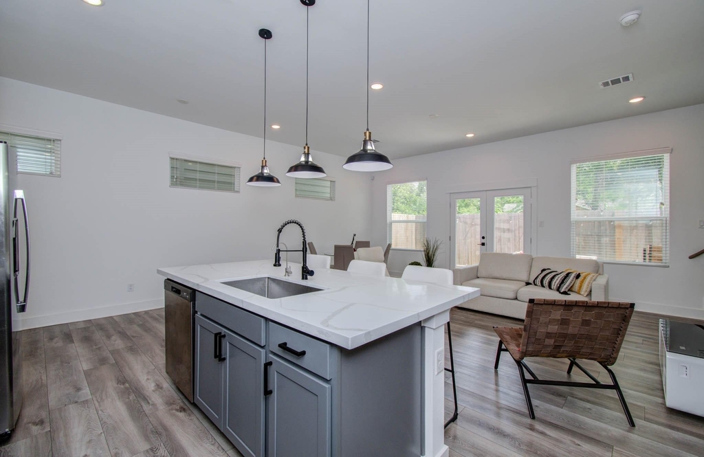 970 Highland Sound Lane - Photo 6