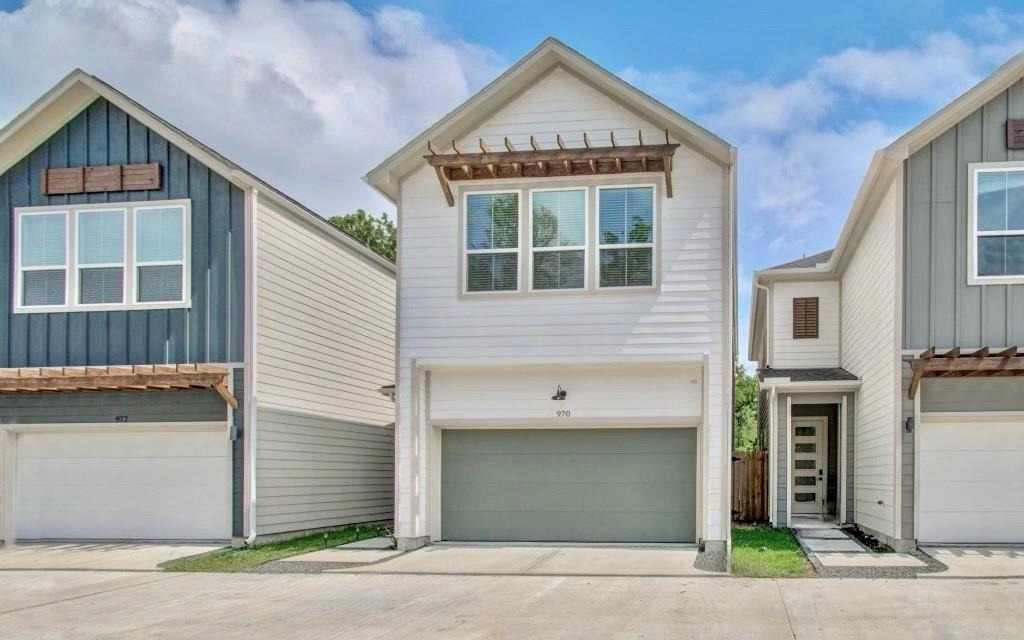 970 Highland Sound Lane - Photo 1