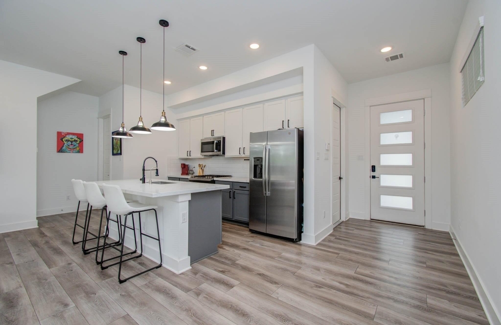 970 Highland Sound Lane - Photo 2