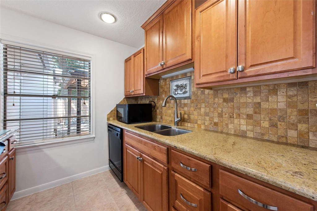 1510 Afton Street - Photo 9