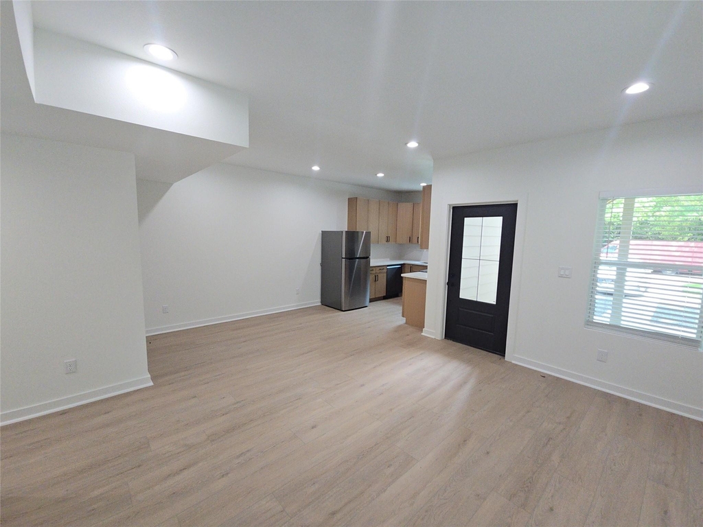 8101 Venus Street - Photo 1