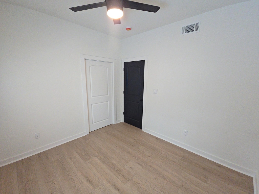 8101 Venus Street - Photo 13