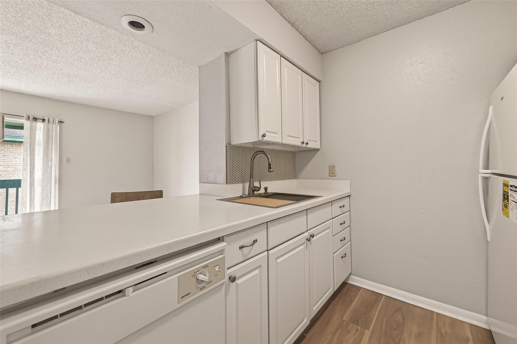 1516 Bay Area Boulevard - Photo 6
