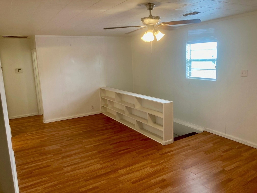 6927 Ave O - Photo 6