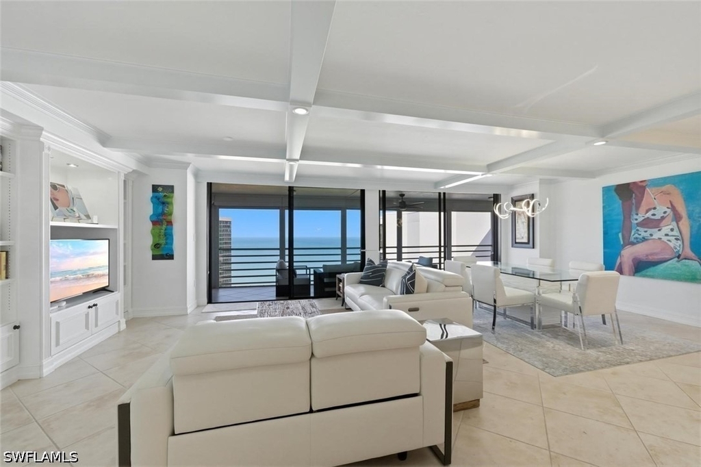 4751 Gulf Shore Boulevard N - Photo 3