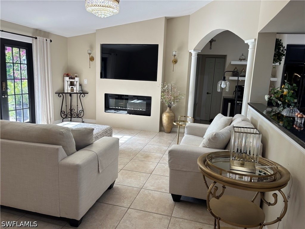 1156 Oakes Boulevard - Photo 2