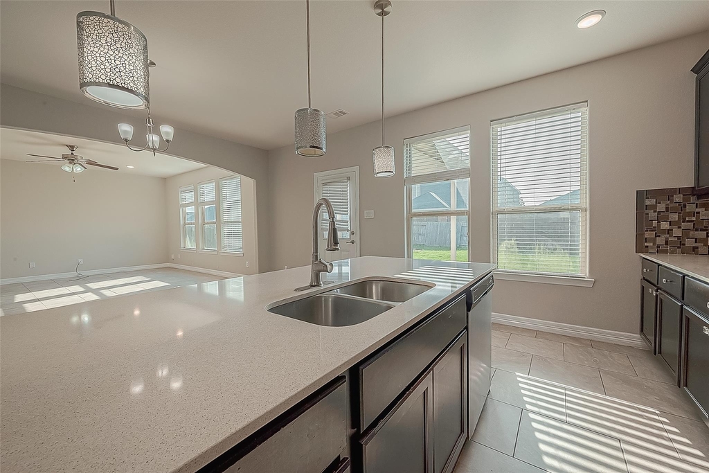 223 Sintra Lake Way - Photo 7