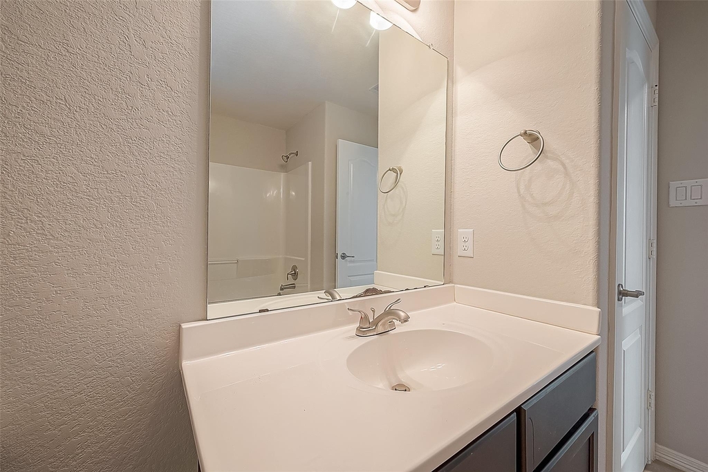 223 Sintra Lake Way - Photo 31