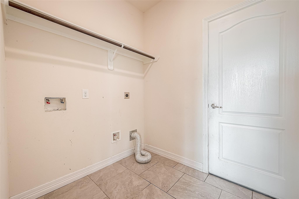223 Sintra Lake Way - Photo 17