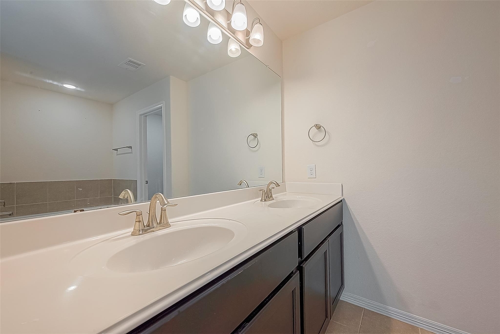 223 Sintra Lake Way - Photo 23