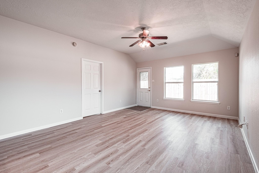 6227 Lovage Avenue - Photo 13
