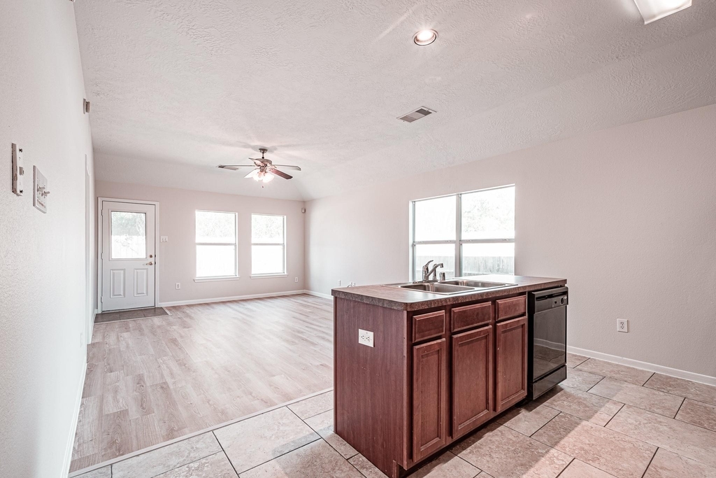 6227 Lovage Avenue - Photo 9