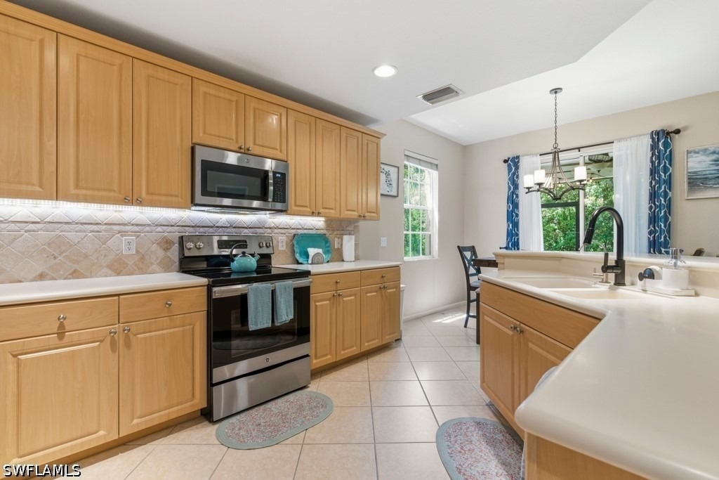 10040 Valiant Court - Photo 9