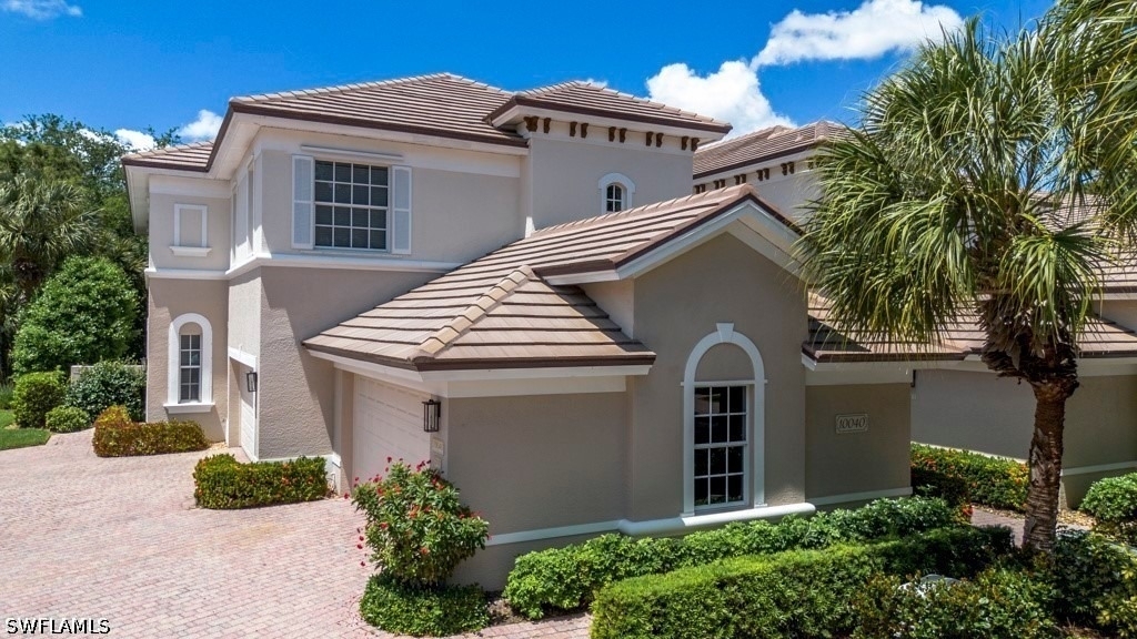 10040 Valiant Court - Photo 0