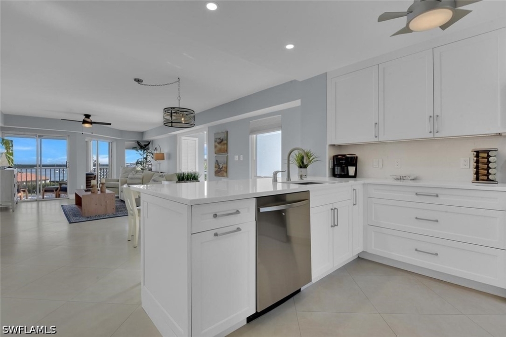 991 N Barfield Drive - Photo 6