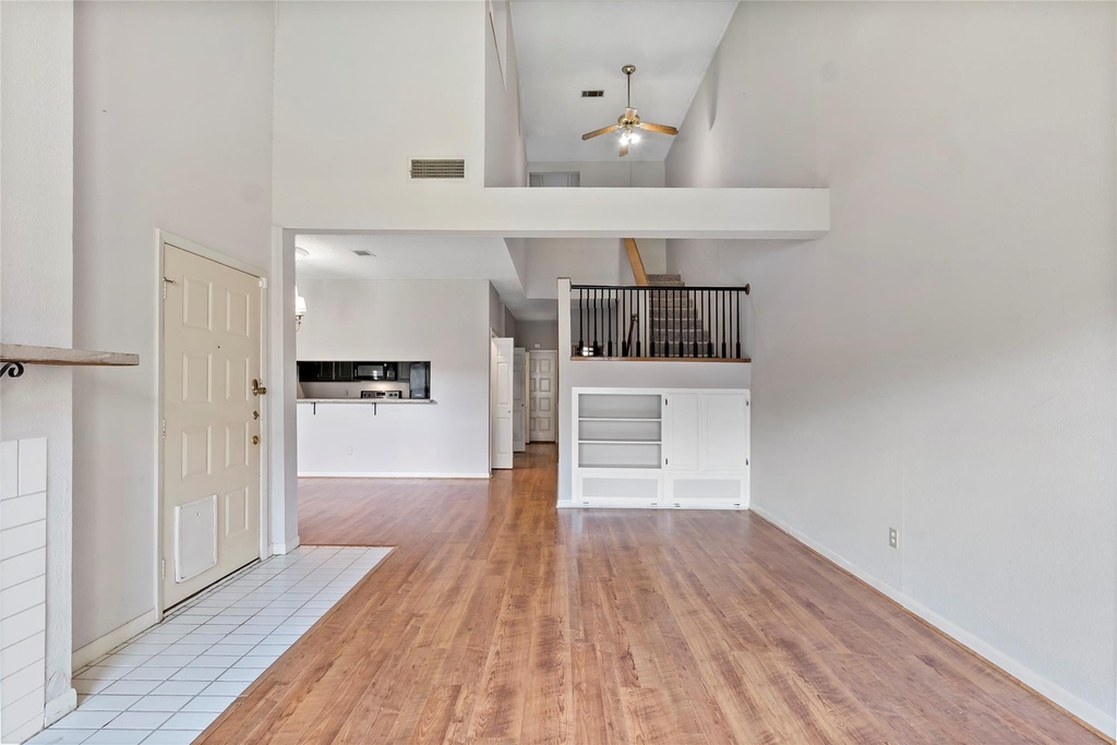 3122 Camelot Drive - Photo 5