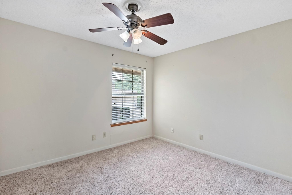 3122 Camelot Drive - Photo 20