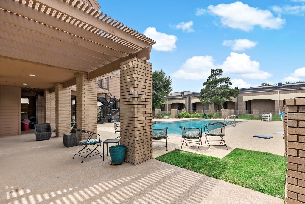 3122 Camelot Drive - Photo 26
