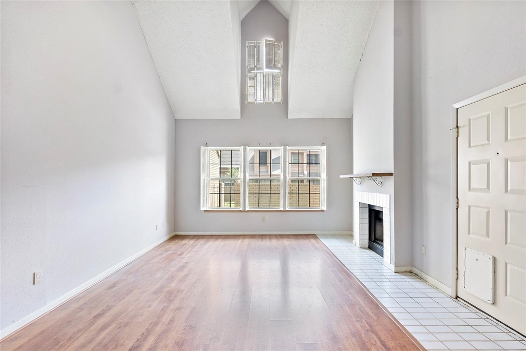 3122 Camelot Drive - Photo 6