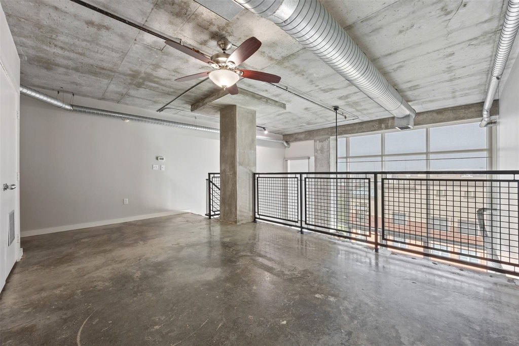 2000 Bagby Street - Photo 9