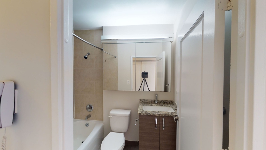 401 E 34th St - Photo 3