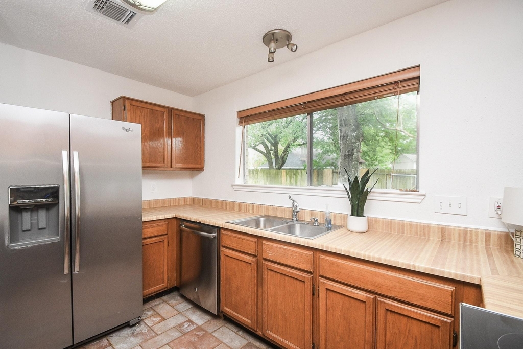 2406 Blue Mist Court - Photo 14