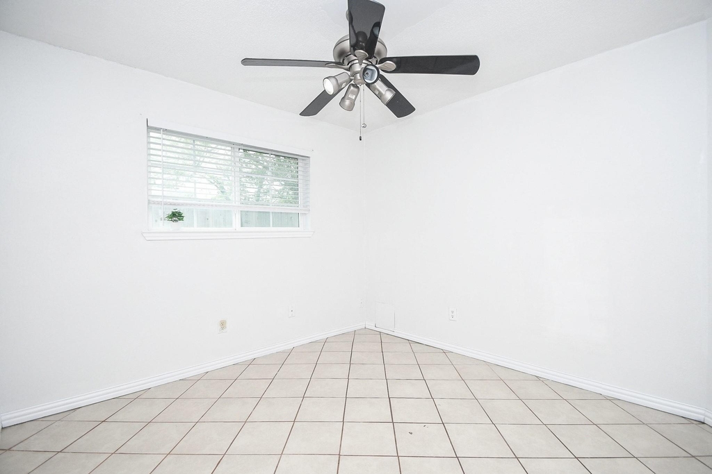 2406 Blue Mist Court - Photo 23