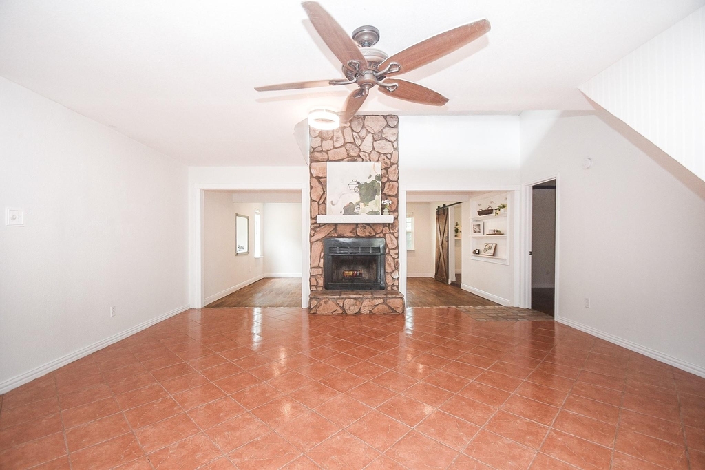 2406 Blue Mist Court - Photo 4