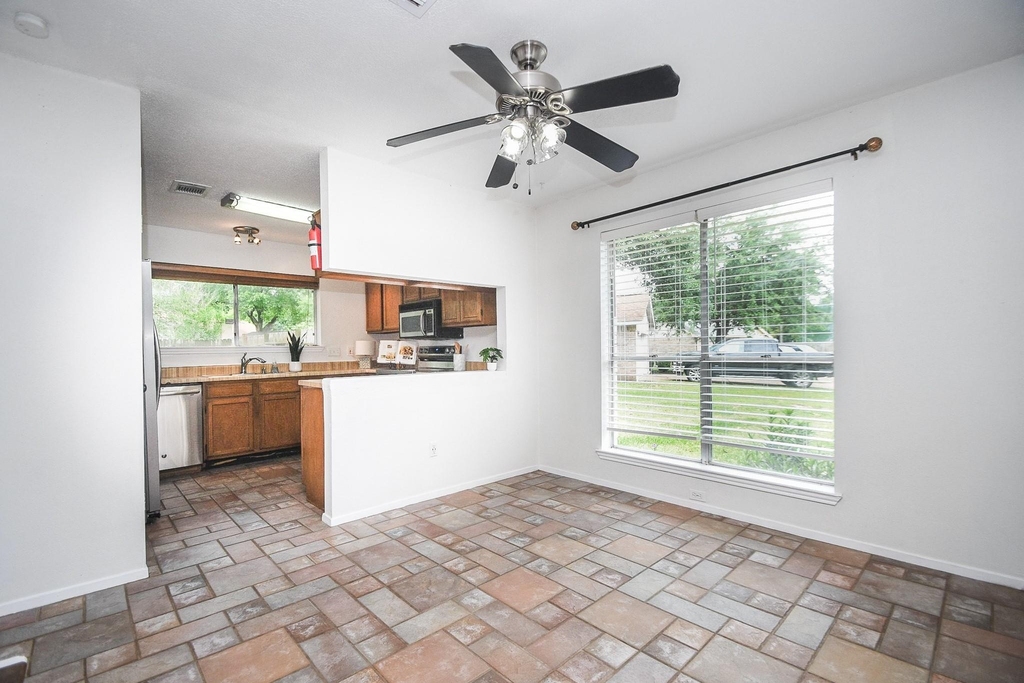 2406 Blue Mist Court - Photo 15