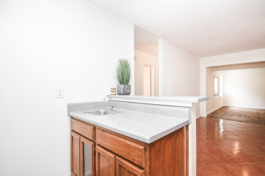 2406 Blue Mist Court - Photo 9