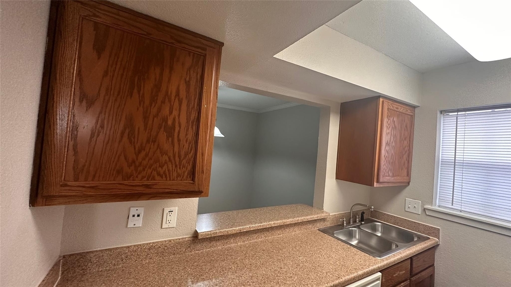 2825 Bellefontaine Street - Photo 9
